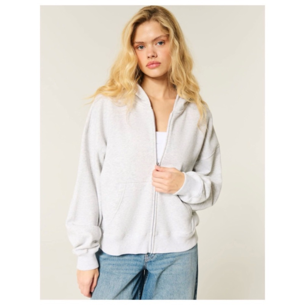 HOLLISTER WOMEN’S ZIP HODIE